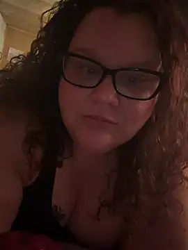 Snapshot of Fatpussybigass chatting on 05-10-26, 03:43 Fatpussybigass online show from 05-10-26, 03:43