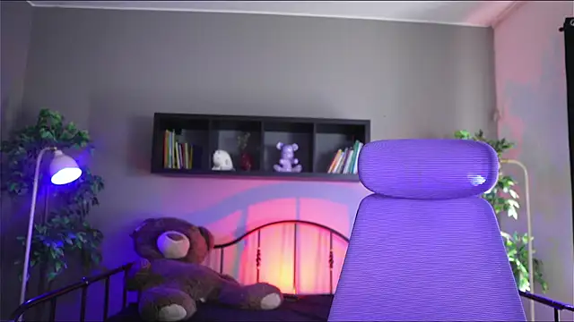 Sabrina bloom online show from 11-04-25, 01:48