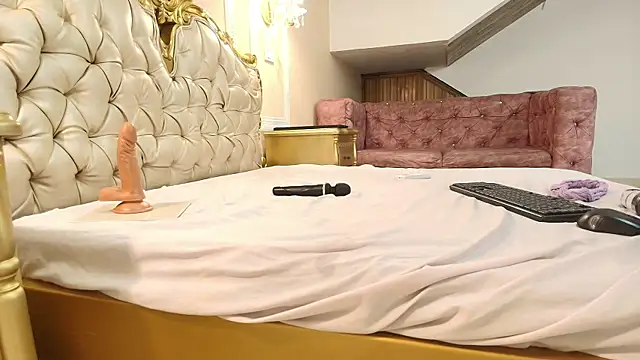 MayaBaker online show from 02-12-26, 08:47