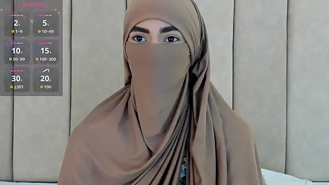  Zahiira  online show from 10-22-25, 12:15