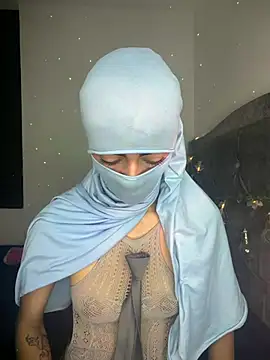 Snapshot of _Zahiira_ chatting on 07-18-26, 11:52 Zahiira online show from 07-18-26, 11:52