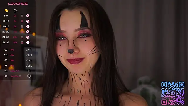 DaisyBlaze online show from 10-31-25, 04:58