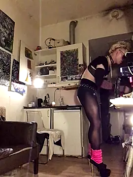 Sissy Cindy Whore online show from 11-28-25, 08:42