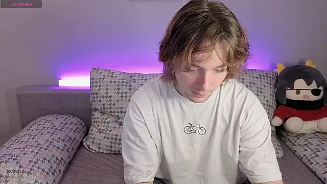 ellen and danny online show from 10-19-25, 05:05