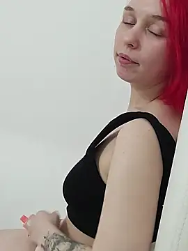 NaomiYoru online show from 10-26-25, 06:41