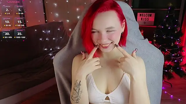 NaomiYoru online show from 12-18-25, 08:34