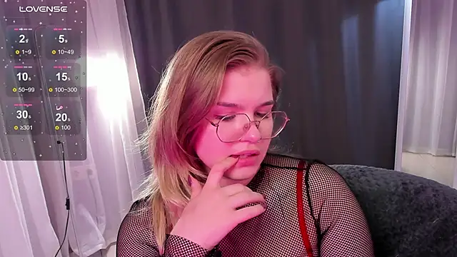 SophieMurrr online show from 09-17-25, 03:36