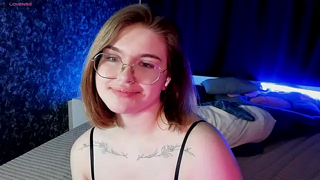 Snapshot of SophieMurrr chatting on 04-16-26, 09:39 SophieMurrr online show from 04-16-26, 09:39
