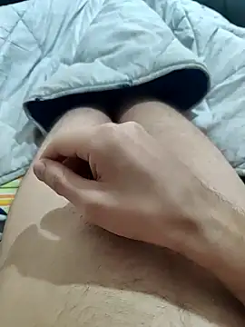 emrekzlk52 online show from 02-12-26, 12:16