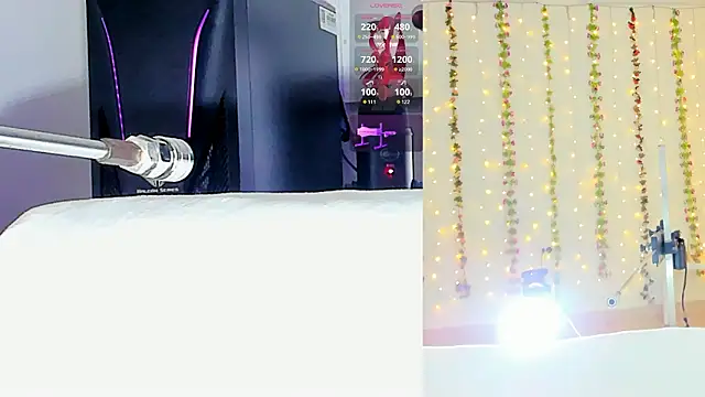 Snapshot of Kitty__Rose__ chatting on 02-14-26, 10:04 Kitty Rose online show from 02-14-26, 10:04