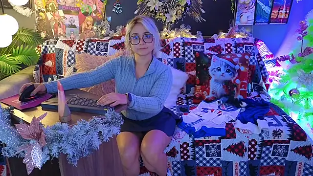 Mafecosecret online show from 12-21-25, 01:30