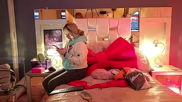 Mafecosecret online show from 01-13-26, 06:39