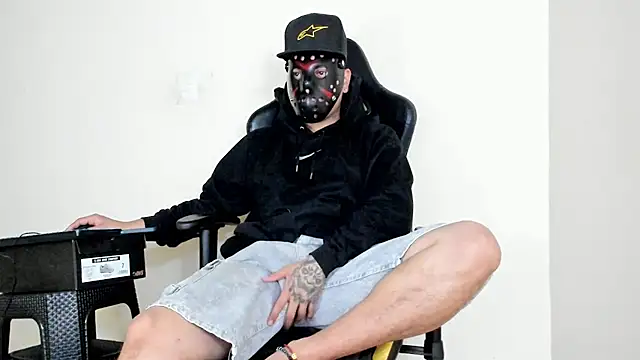 Snapshot of HELLSTAR chatting on 11-01-25, 05:36 HELLSTAR online show from 11-01-25, 05:36