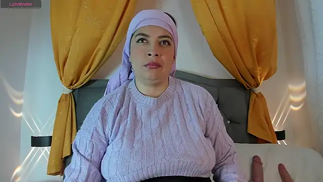 Snapshot of Noortaheri88 chatting on 09-16-25, 07:37 Noortaheri88 online show from 09-16-25, 07:37