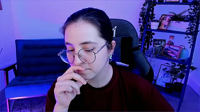 VirtuallVoyant online show from 10-07-25, 03:35