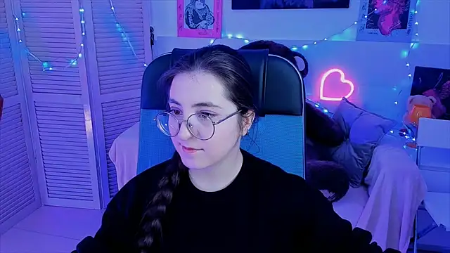 VirtuallVoyant online show from 09-10-25, 05:06