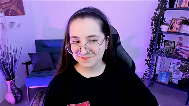 VirtuallVoyant online show from 09-30-25, 05:02