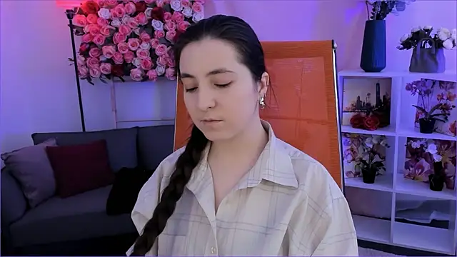 Snapshot of VirtuallVoyant chatting on 02-05-26, 07:26 VirtuallVoyant online show from 02-05-26, 07:26