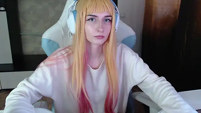 Cutti Crystal online show from 02-17-26, 03:15