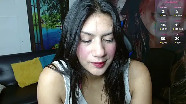 Snapshot of gigi_gilt_ chatting on 11-12-25, 04:16 gigi gilt online show from 11-12-25, 04:16