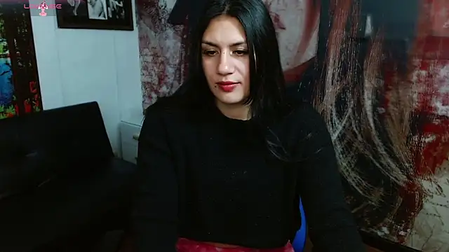 Snapshot of gigi_gilt_ chatting on 05-03-26, 04:32 gigi gilt online show from 05-03-26, 04:32