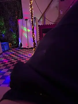 Snapshot of StudentBigD chatting on 09-20-25, 03:00 StudentBigD online show from 09-20-25, 03:00