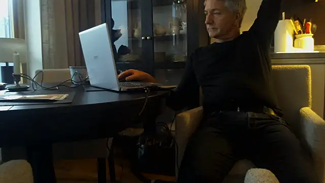 Swegay12-Exhi online show from 01-06-26, 11:47