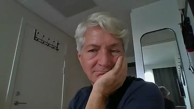 Swegay12-Exhi online show from 10-05-25, 01:13