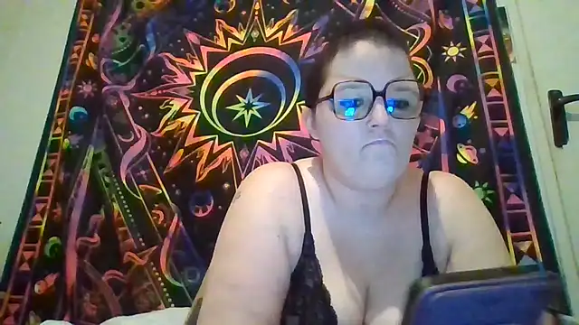 Snapshot of moulette7 chatting on 03-28-26, 05:03 moulette7 online show from 03-28-26, 05:03