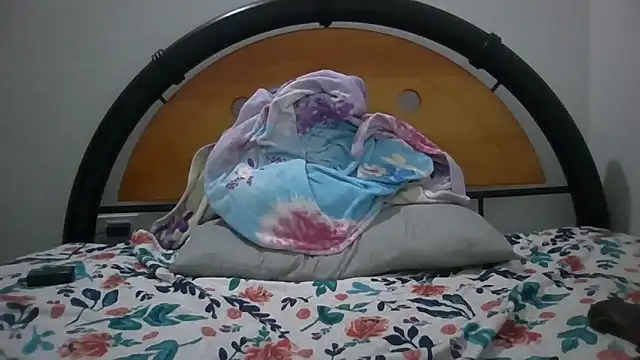 Snapshot of Mich_sung3 chatting on 03-19-26, 03:06 Mich sung3 online show from 03-19-26, 03:06