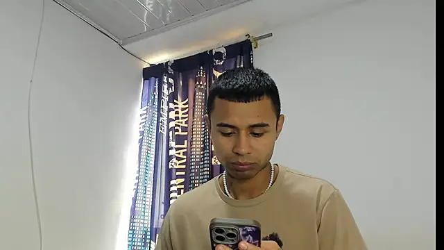  Logan Colton  online show from 12-17-25, 05:18