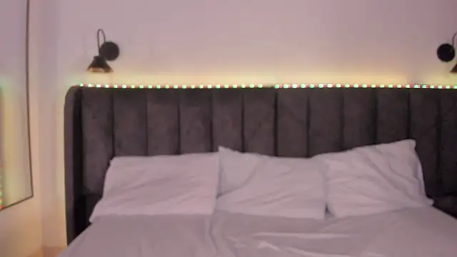 Sophie Smith19  online show from 11-29-25, 03:01