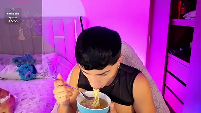 Matheewx m online show from 03-20-26, 03:13