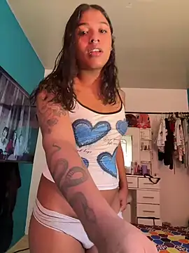 Snapshot of cam11_07 chatting on 07-12-26, 05:47 cam11 07 online show from 07-12-26, 05:47