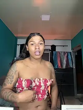 Snapshot of cam11_07 chatting on 07-09-26, 12:44 cam11 07 online show from 07-09-26, 12:44