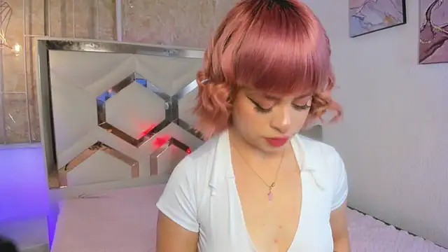 Snapshot of Venuss1_ chatting on 11-25-25, 06:36 Venuss1 online show from 11-25-25, 06:36