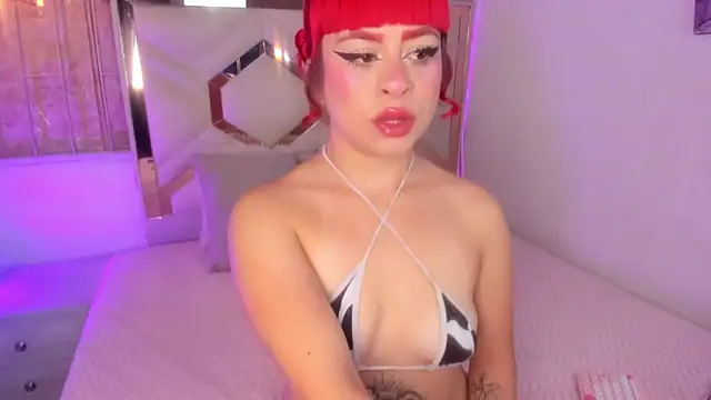 Snapshot of Venuss1_ chatting on 02-17-26, 06:33 Venuss1 online show from 02-17-26, 06:33