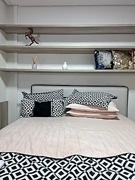 Sabrina farm online show from 03-24-26, 09:59