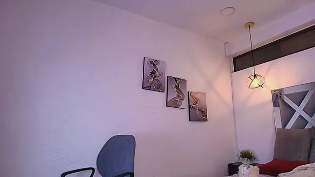Snapshot of Rossi_ss1 chatting on 04-30-26, 03:02 Rossi ss1 online show from 04-30-26, 03:02