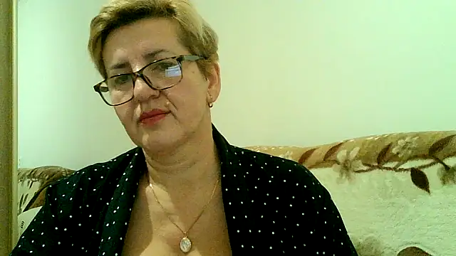 Dana4921 online show from 10-30-25, 05:10