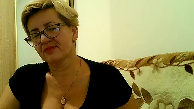 Dana4921 online show from 10-18-25, 05:04