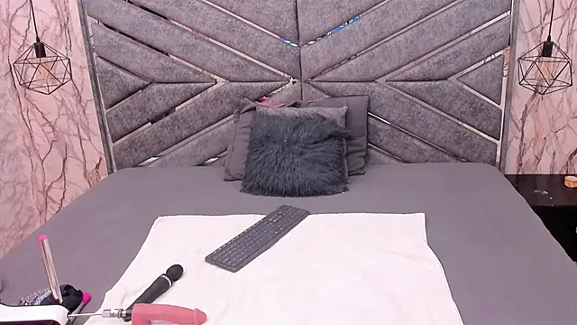 SASHA BROWNIE   online show from 03-27-26, 07:48