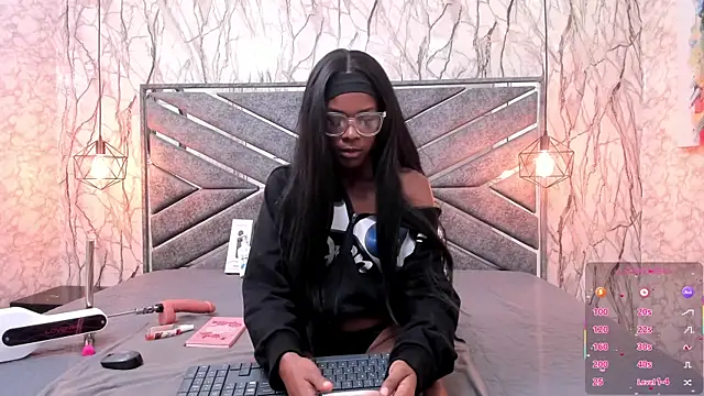 SASHA BROWNIE   online show from 06-16-26, 12:16
