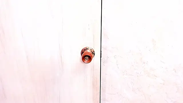 SASHA BROWNIE   online show from 11-02-25, 08:14