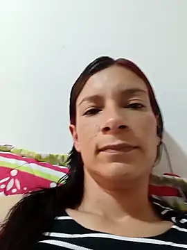 Snapshot of kim_lebanon chatting on 02-12-26, 09:36 kim lebanon online show from 02-12-26, 09:36