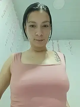 Snapshot of kim_lebanon chatting on 05-16-26, 02:21 kim lebanon online show from 05-16-26, 02:21