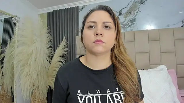 cloesummerr  online show from 03-17-26, 12:30