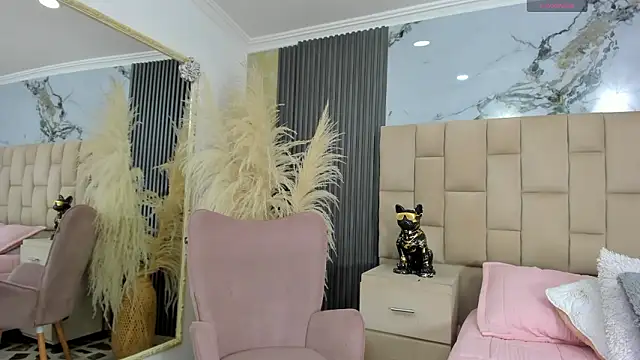 cloesummerr  online show from 02-23-26, 12:50