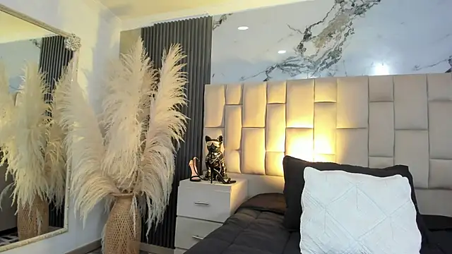 cloesummerr  online show from 03-20-26, 03:24