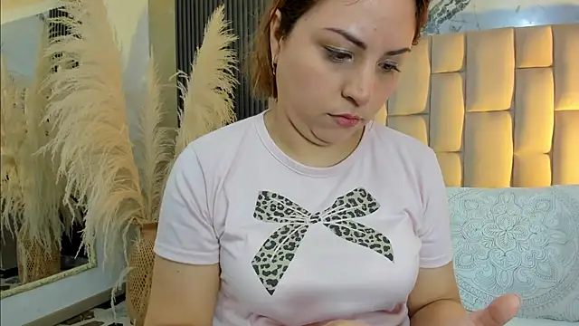 Snapshot of cloesummerr_ chatting on 06-07-26, 12:32 cloesummerr online show from 06-07-26, 12:32